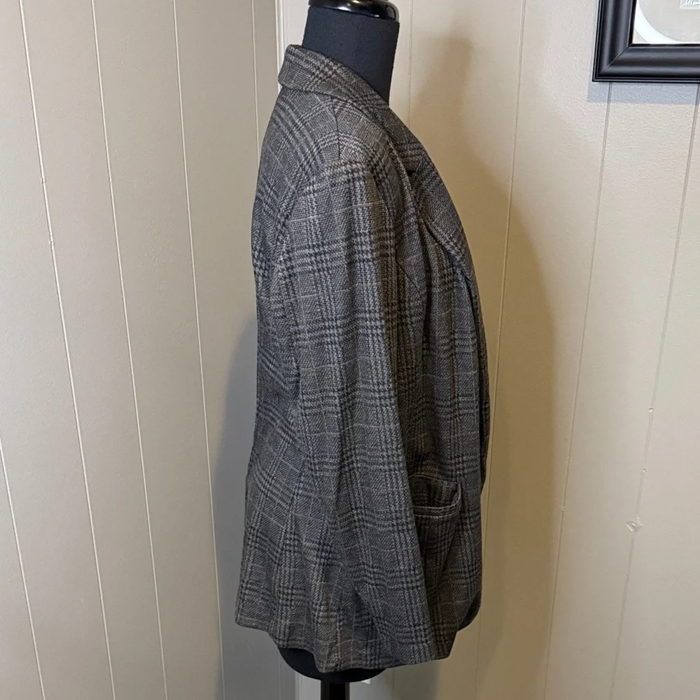 B14 Apt. 9 Women's Petite Large Charcoal and Black Blazer - Picture 3 of 5